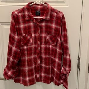Women’s plaid flannel shirt
